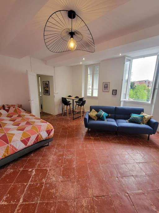 Appartement De Charme Avec Tomettes Et Parquet Graulhet Exterior photo
